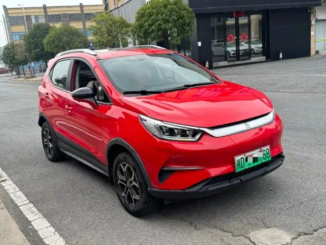 BYD Yuan Pro — Фото автомобиля 3