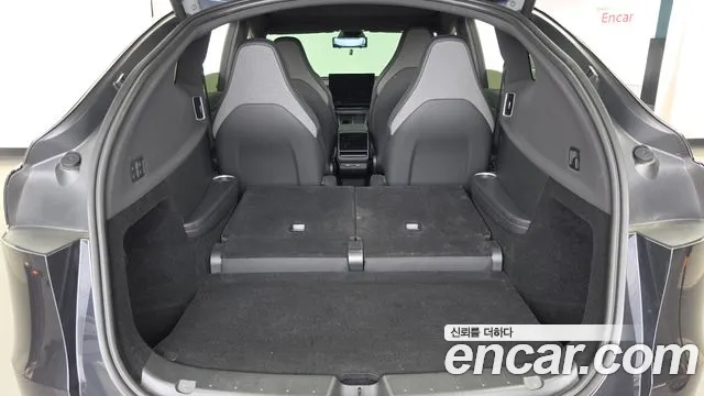 Tesla Model Y — Фото автомобиля 20