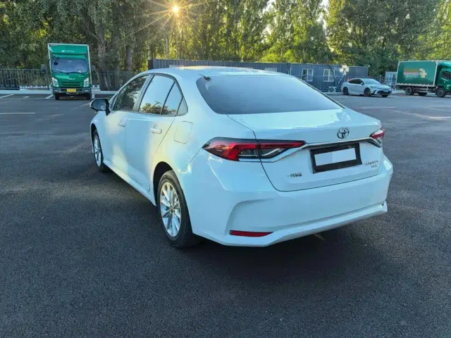 Toyota Corolla — Фото автомобиля 4