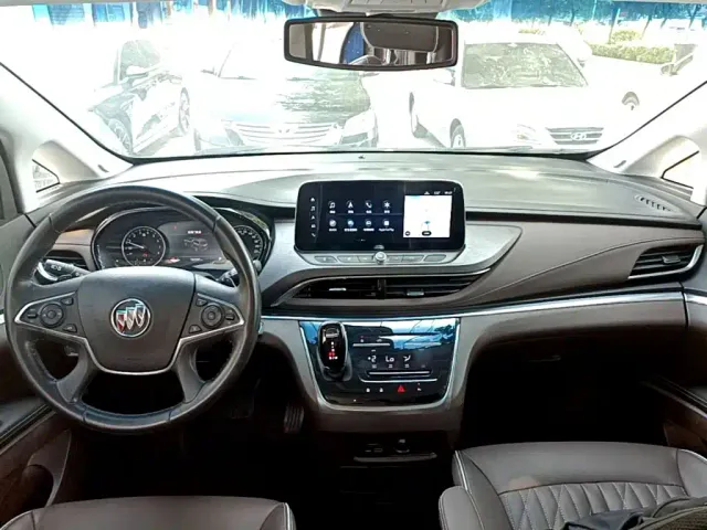 Buick GL8 — Фото автомобиля 9