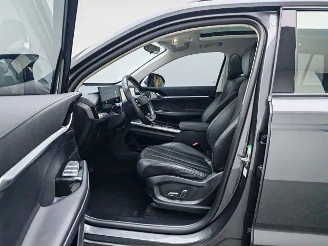 Roewe RX5 Max — Фото автомобиля 14