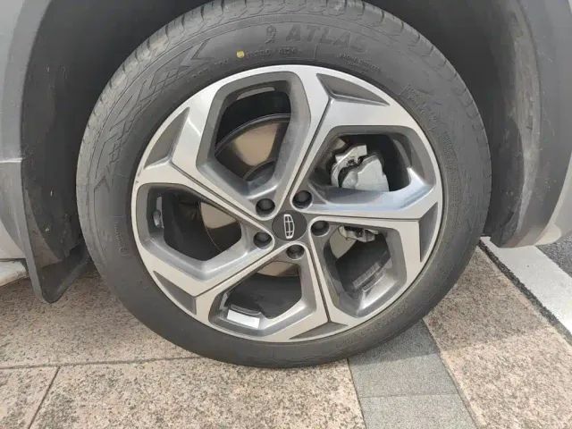 Geely Xingyue L — Фото автомобиля 24