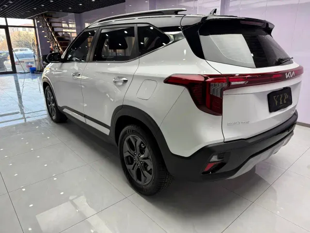 Kia Seltos — Фото автомобиля 4