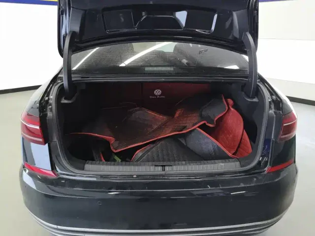 Volkswagen Passat — Фото автомобиля 4