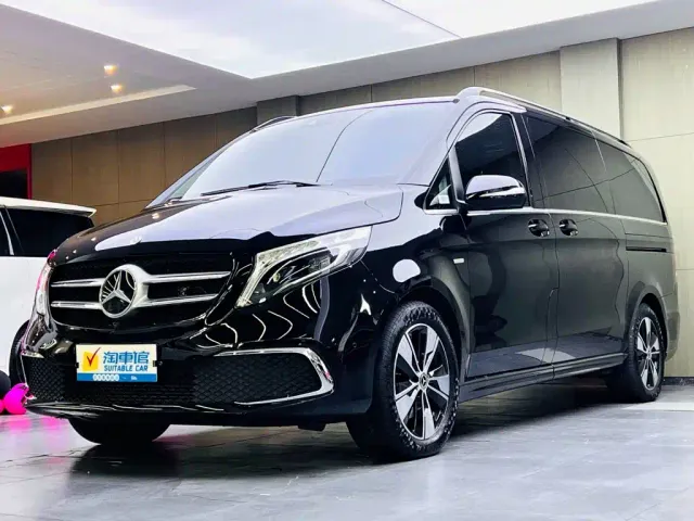 Фотография автомобиля — Mercedes-Benz V-Class