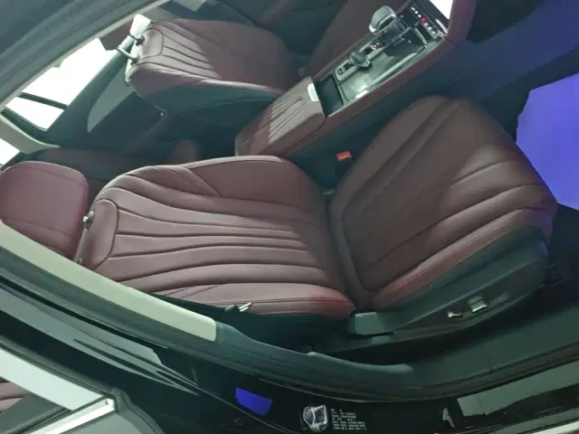 Hongqi H5 — Фото автомобиля 24