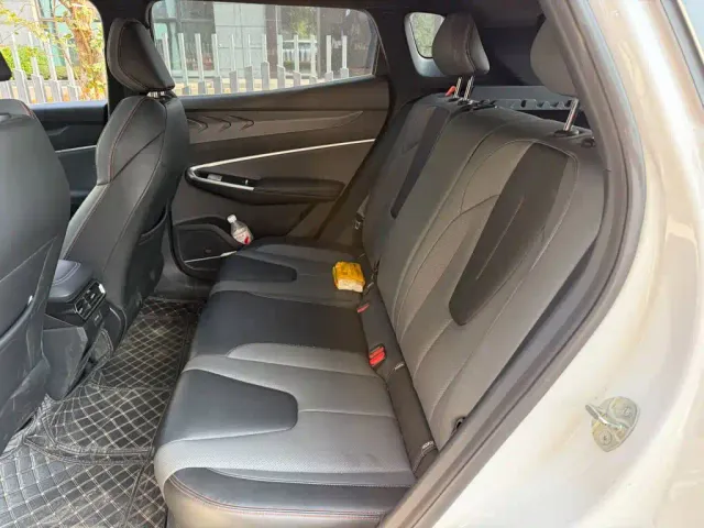 Geely Boyue — Фото автомобиля 12