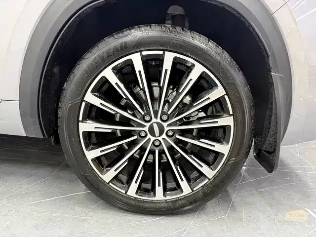 Geely Xingyue L — Фото автомобиля 16