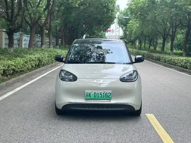 Wuling Bingo — Фото автомобиля 2