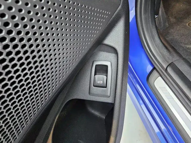 BMW 3 Series — Фото автомобиля 22