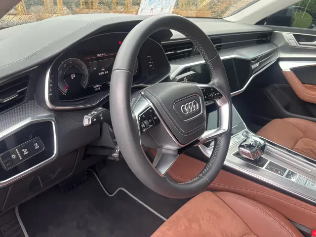 Audi A7L — Фото автомобиля 13