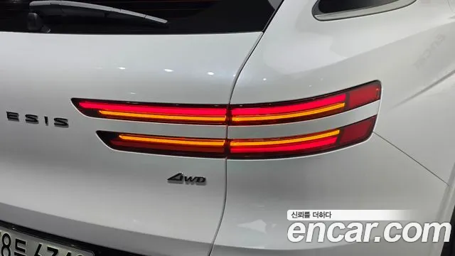 Genesis GV70 — Фото автомобиля 7