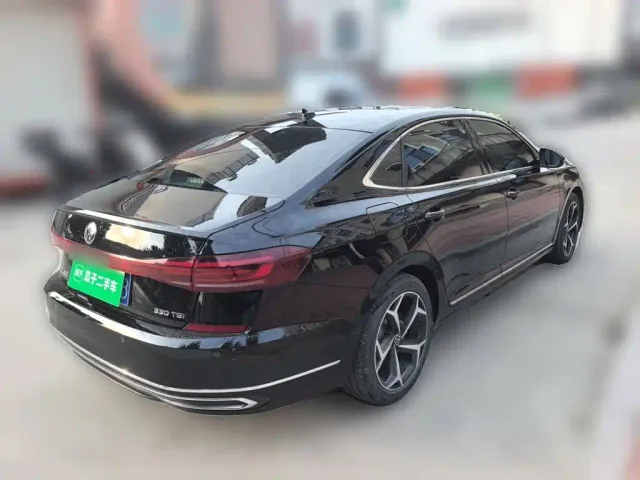 Volkswagen Passat — Фото автомобиля 4
