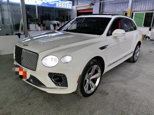 Фотография автомобиля — Bentley Bentayga