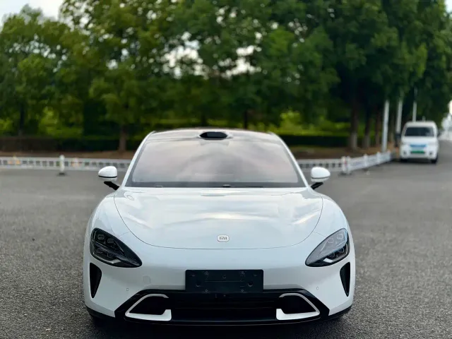 Xiaomi SU7 — Фото автомобиля 2