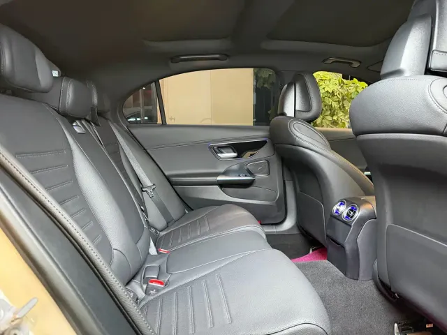 Mercedes-Benz C-Class — Фото автомобиля 15