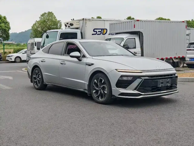 Hyundai Sonata — Фото автомобиля 7