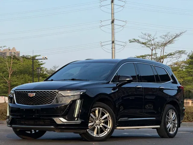Фотография автомобиля — Cadillac XT6
