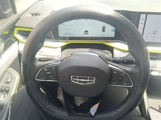 Geely Binyue — Фото автомобиля 10