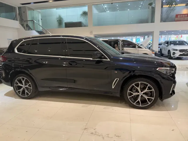 BMW X5 — Фото автомобиля 3