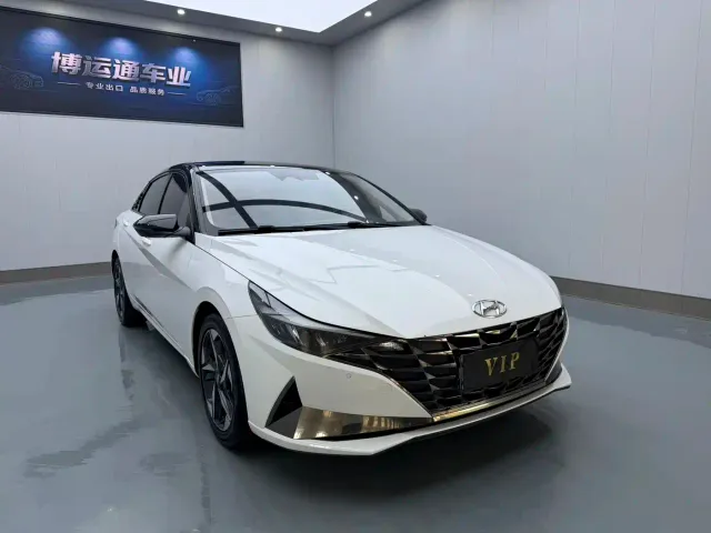 Hyundai Elantra — Фото автомобиля 3
