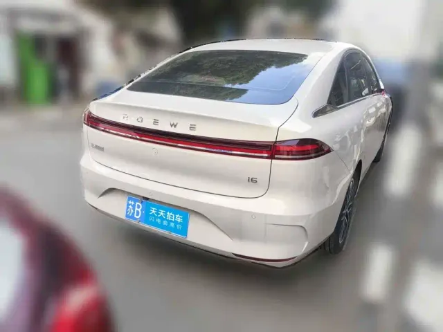 Roewe i6 — Фото автомобиля 2