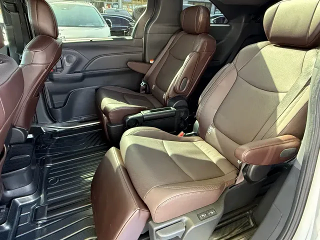 Toyota Granvia — Фото автомобиля 9