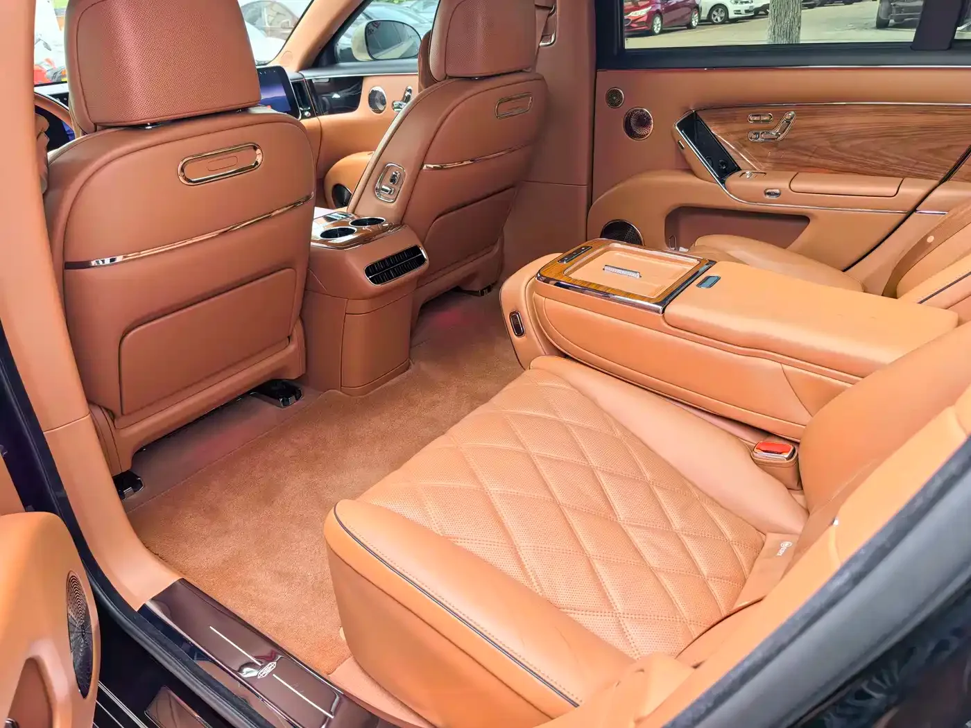 Zunjie Zunjie S800 2025 Model Pure Electric Starlight Premium Edition 5-Seater — Фото автомобиля 6