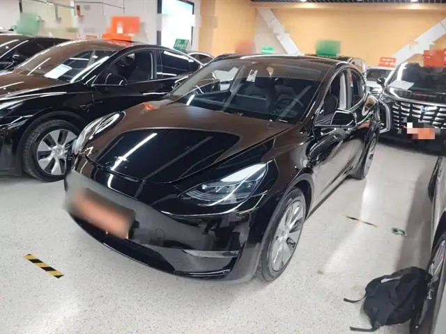 Фотография автомобиля — Tesla Model Y