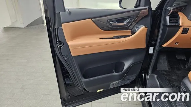 Toyota Alphard — Фото автомобиля 22