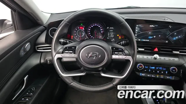 Hyundai AVANTE Avante (CN7) — Фото автомобиля 13