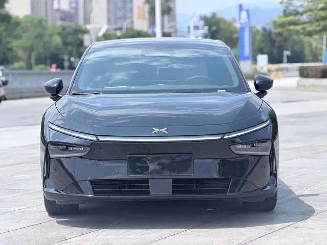 Xpeng P7+ — Фото автомобиля 2