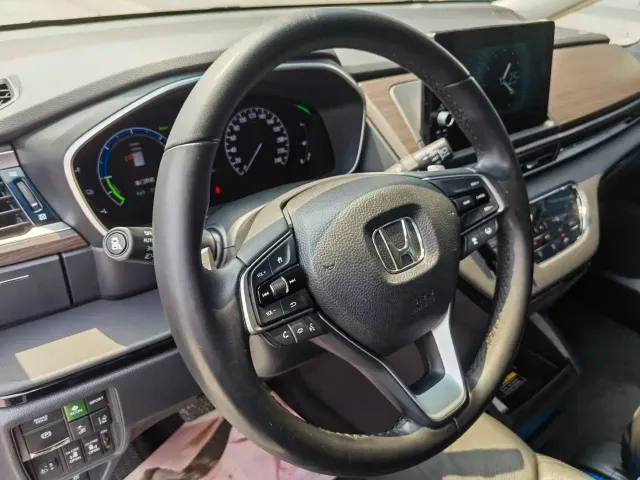 Honda Odyssey — Фото автомобиля 8