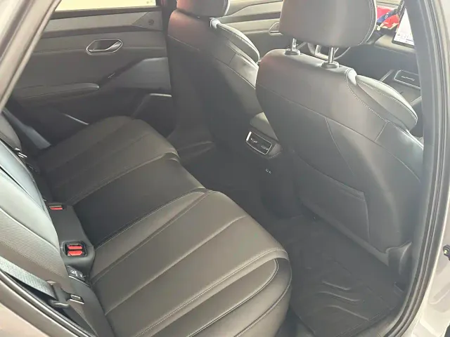 BYD Qin L — Фото автомобиля 12