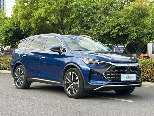 BYD Tang — Фото автомобиля 3