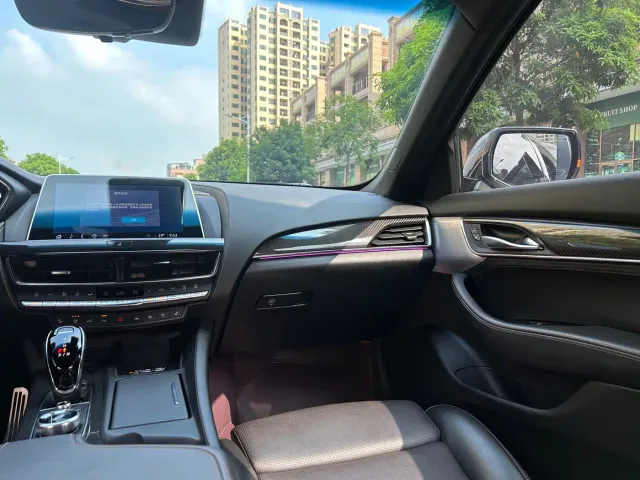 Cadillac CT5 — Фото автомобиля 20
