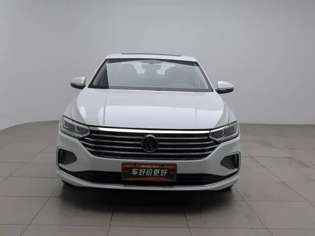 Volkswagen Lavida — Фото автомобиля 3