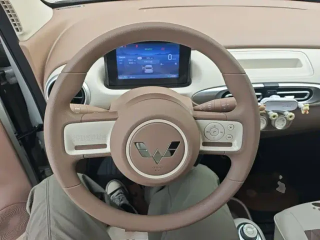 Wuling Hongguang Mini EV — Фото автомобиля 10