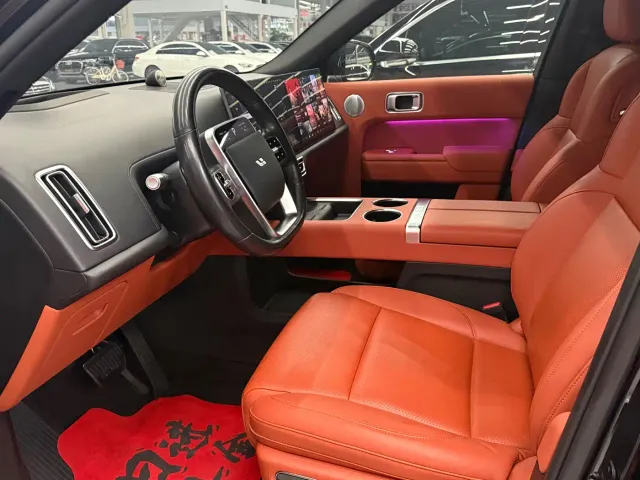 Li Auto L8 — Фото автомобиля 3