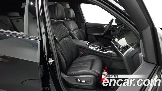 BMW X7 — Фото автомобиля 11