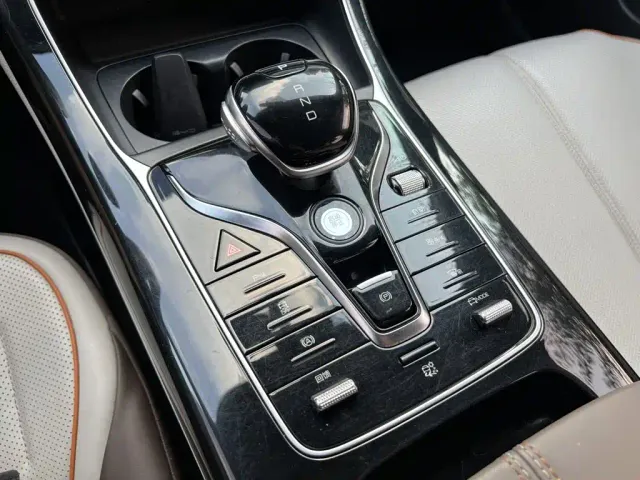 BYD Qin PLUS — Фото автомобиля 11