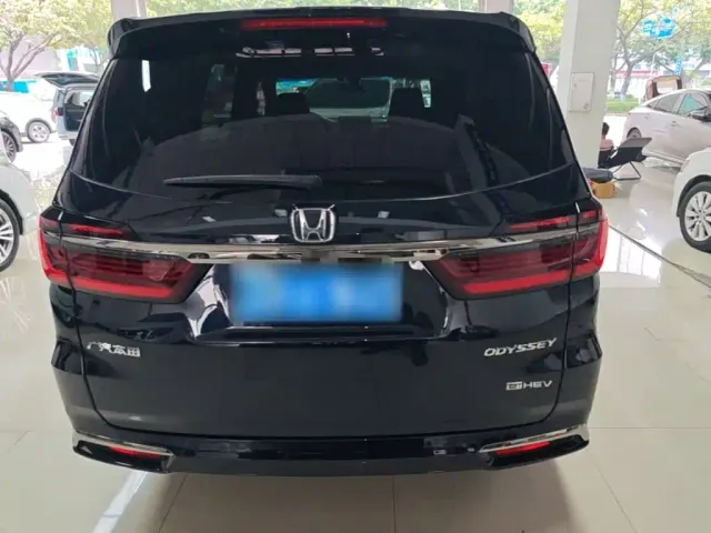 Honda Odyssey — Фото автомобиля 5