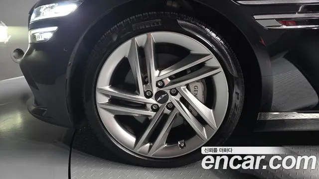 Genesis G80 Бензин 2.5 турбо AWD — Фото автомобиля 4