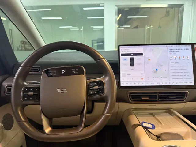 Li Auto MEGA — Фото автомобиля 16