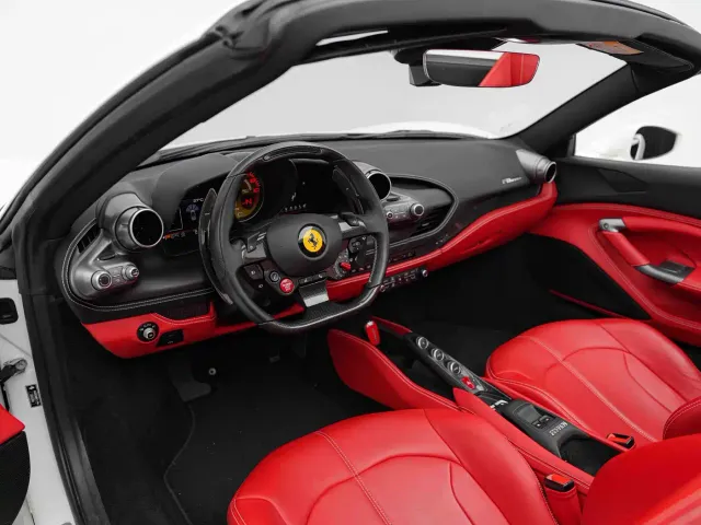 Ferrari F8 — Фото автомобиля 9