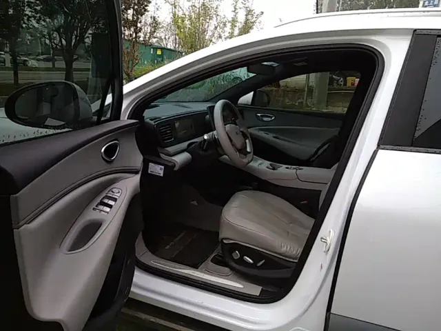 BYD Sealion 06 — Фото автомобиля 15