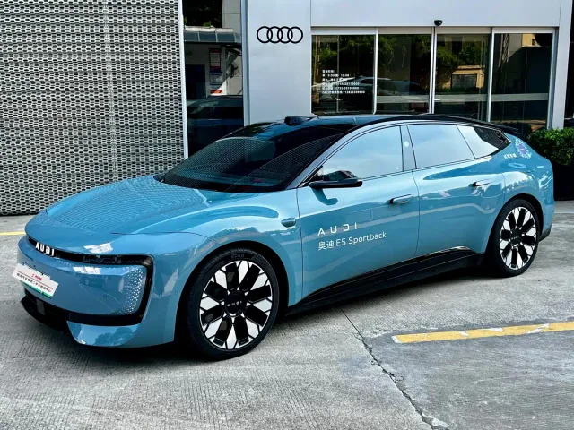 Фотография автомобиля — Audi E5 Sportback