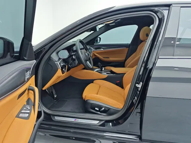 BMW 5 Series — Фото автомобиля 16