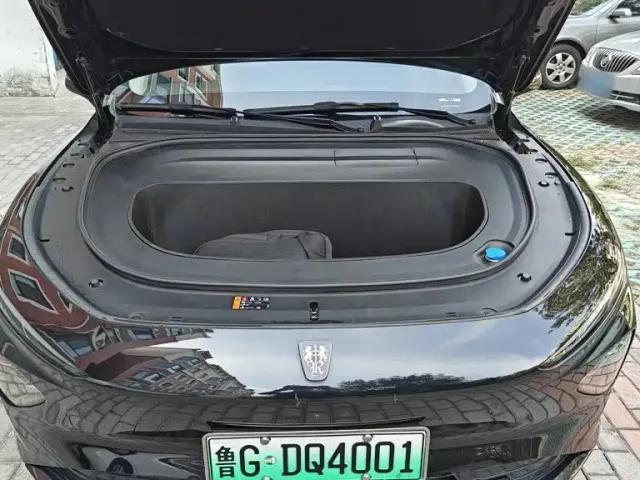 Roewe D7 — Фото автомобиля 17