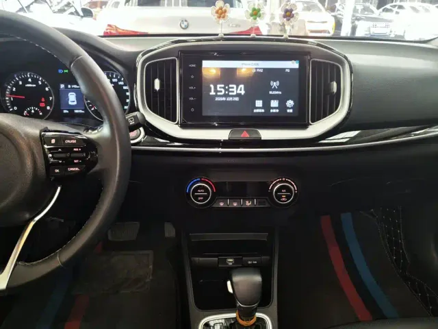 Kia KX1 — Фото автомобиля 12